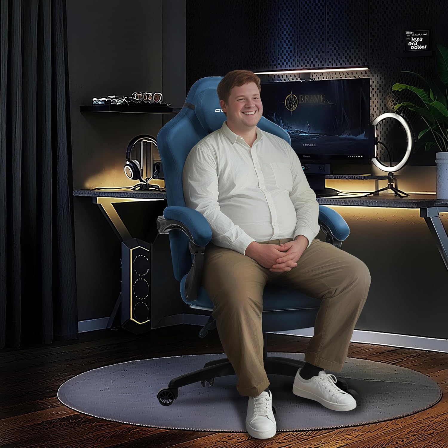 Chaise Gaming Ergonomique avec Coussin Lombaire Massant Réglable, Fauteuil Gamer en Velours, Assise Épaissie, Repose-Pieds Rétractable, Accoudoirs Réglables, Dossier Inclinable 160°, Bleu Bleu Titan Microfibre